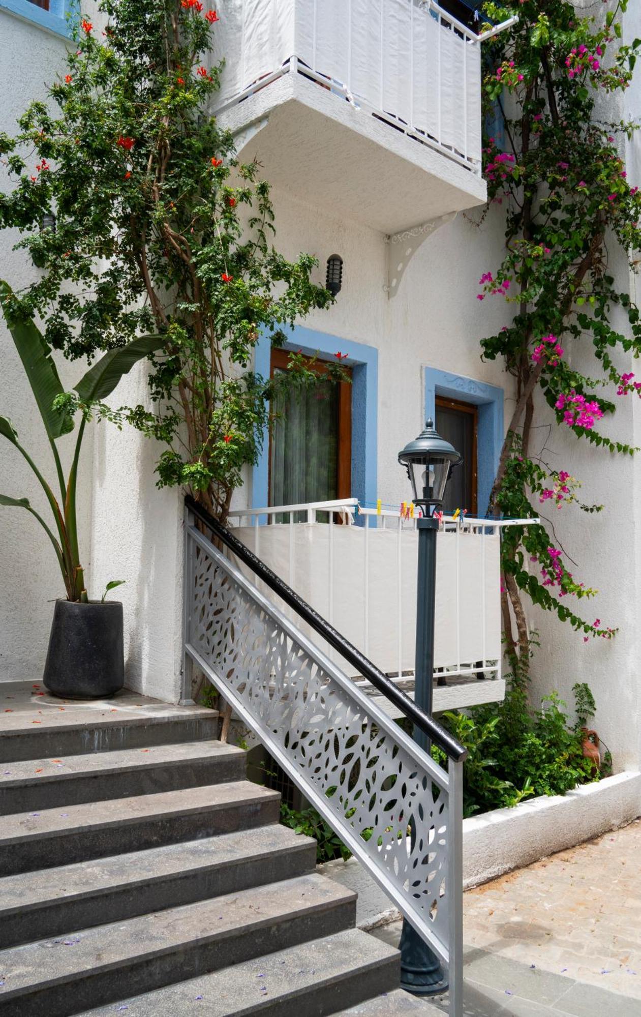Manuela Boutique Hotel Bitez Exteriör bild