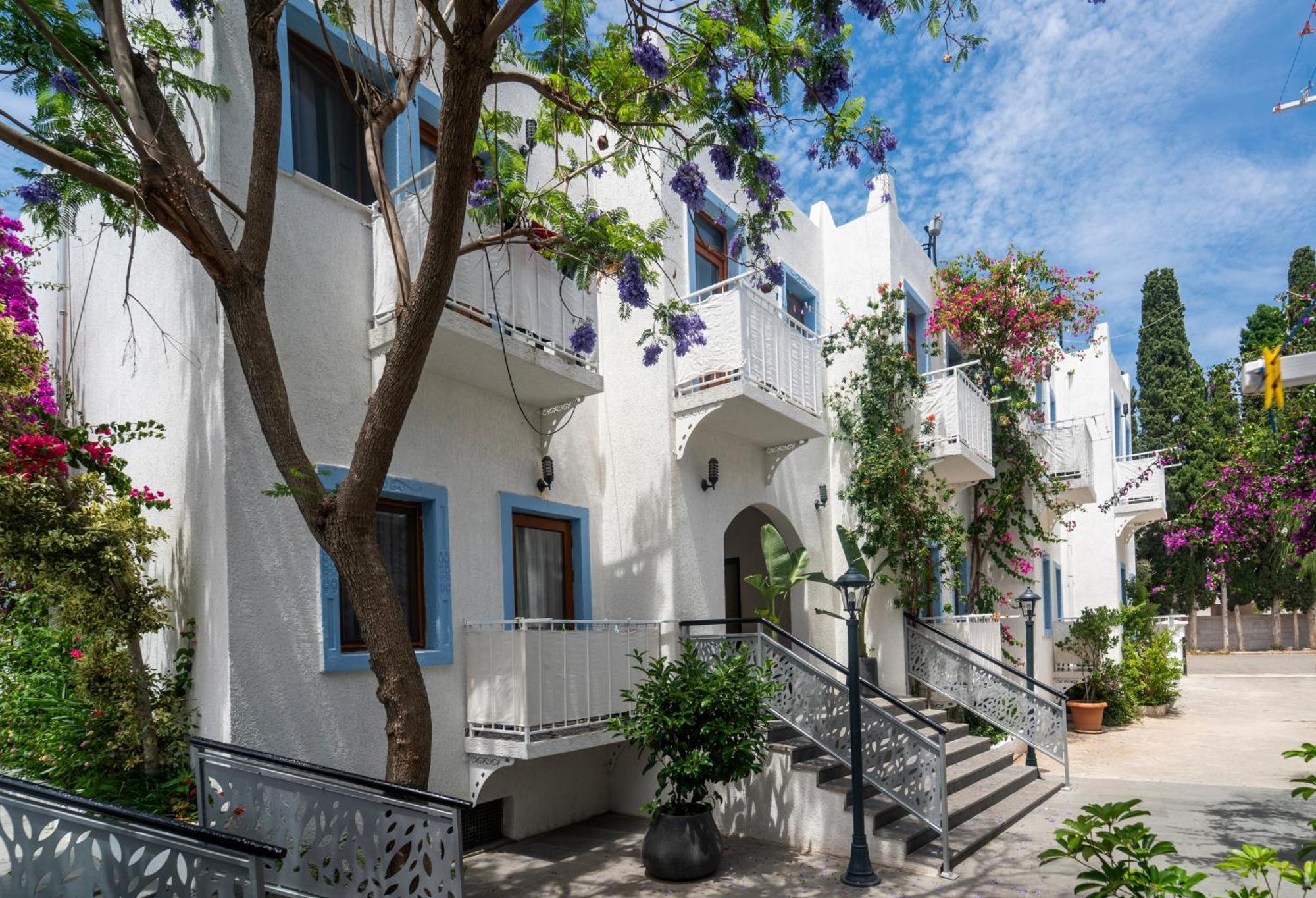 Manuela Boutique Hotel Bitez Exteriör bild
